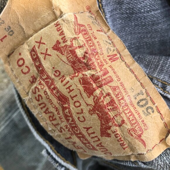 Levis 501 Jeans Mens 32x30 Black Gray Straight Leg Button Fly Faded Y2K - Picture 6 of 13